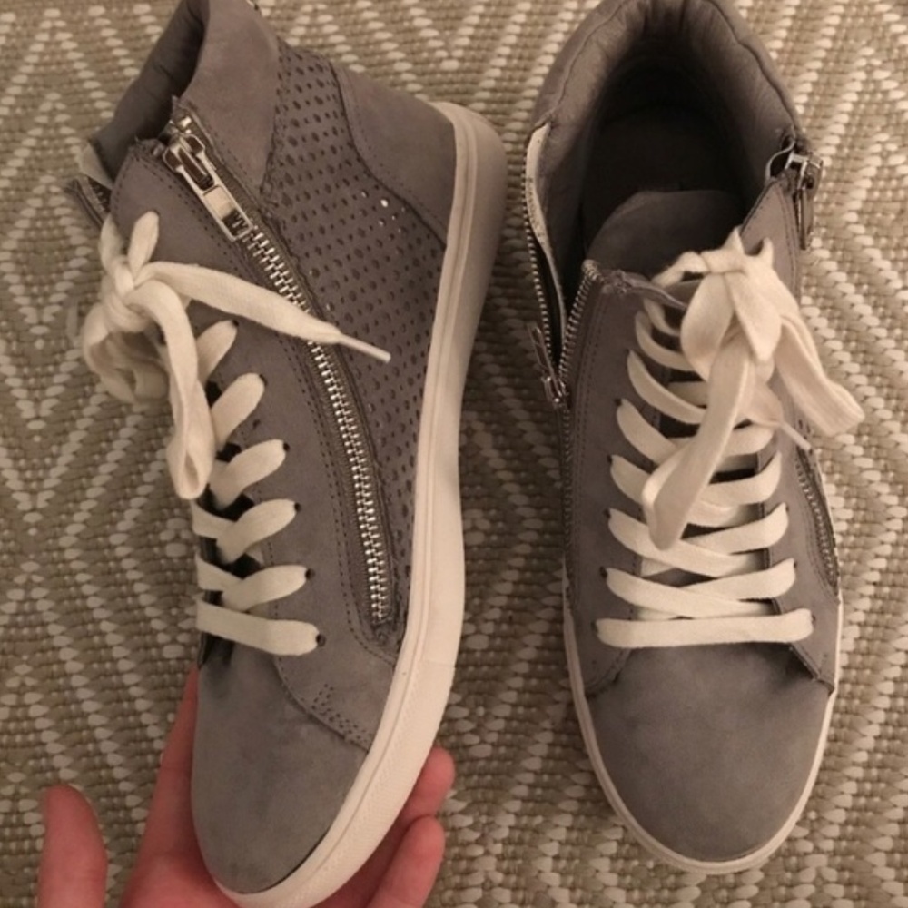 STEVE MADDEN - ELYKA HIGH TOP SNEAKER